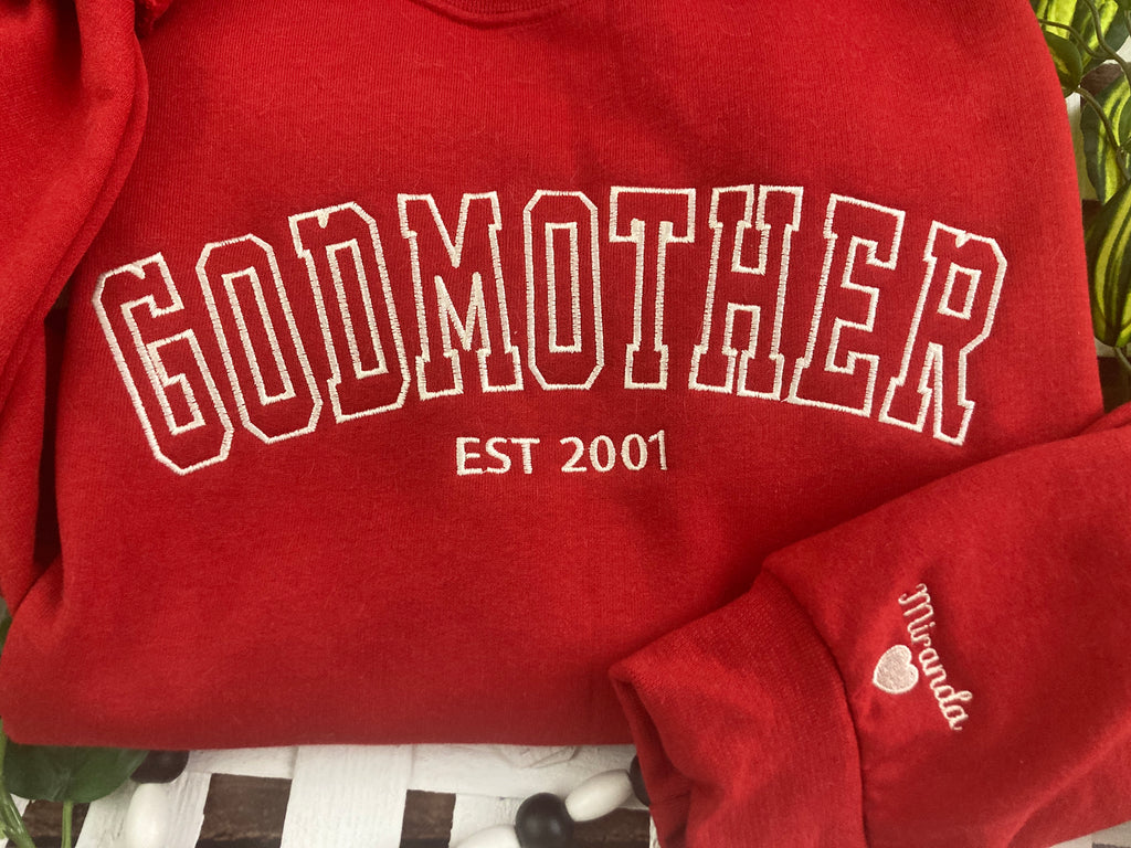Varsity font embroidered mama sweatshirt with names on the sleeve - design close up