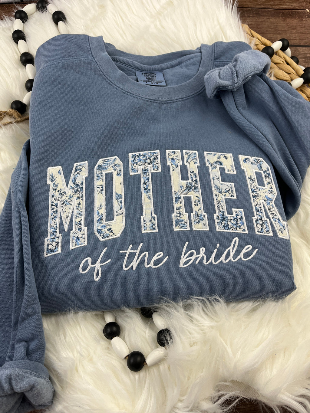 Mother of the bride shirt with floral applique detail - detail view 5