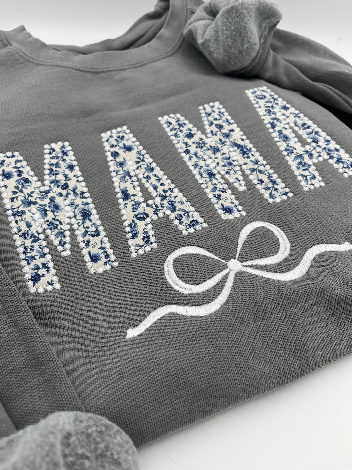 MAMA coquette blue bow candlewick applique t-shirt - alternate view