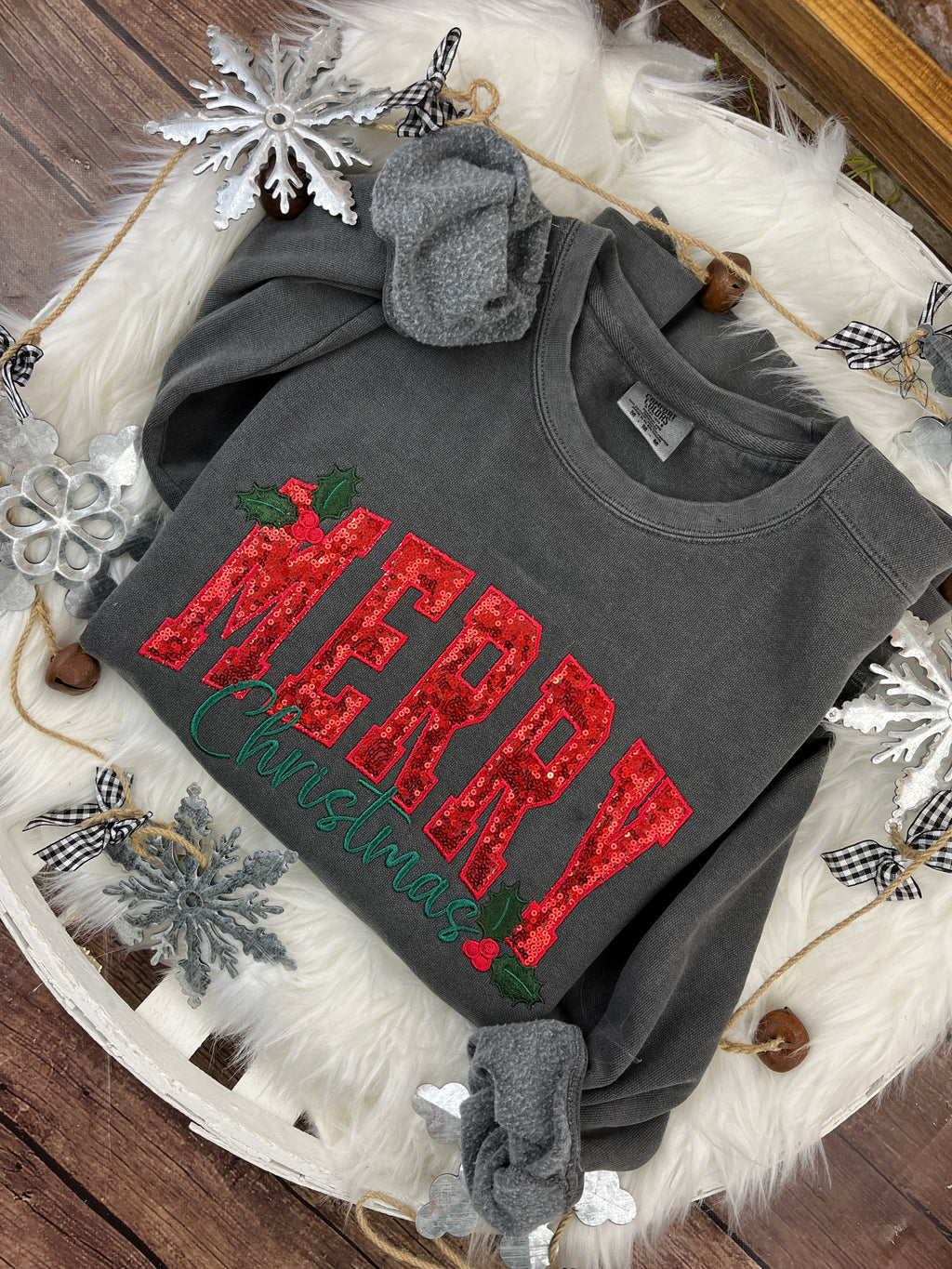 MERRY sequin Christmas sweatshirt in curved script with holly berries - detail view 2