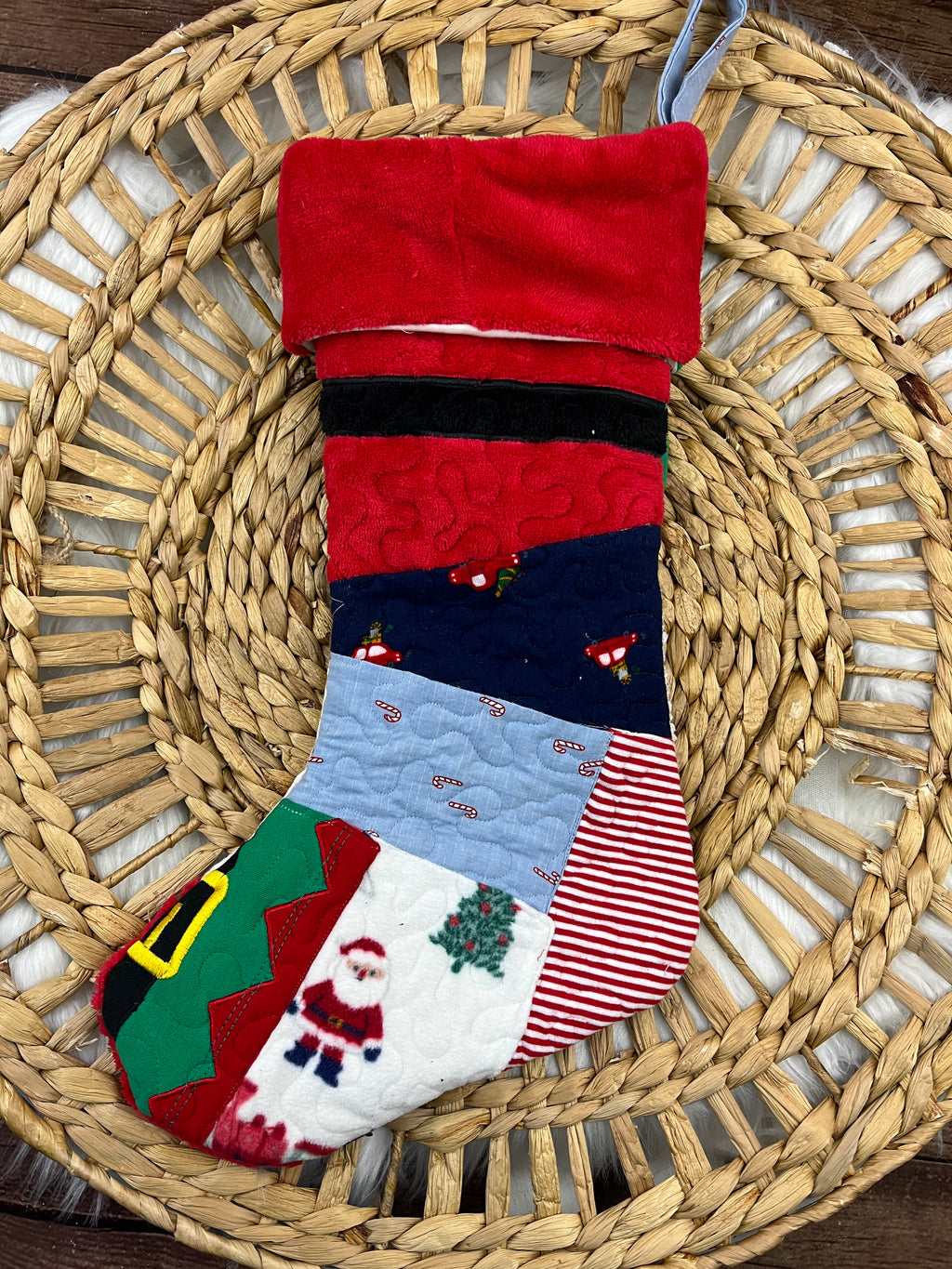 Memory keepsake Christmas stocking quilted from baby clothes with name cuff - detail view 4