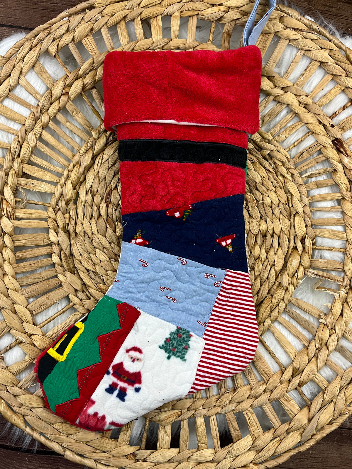 Memory keepsake Christmas stocking quilted from baby clothes with name cuff - detail view 4