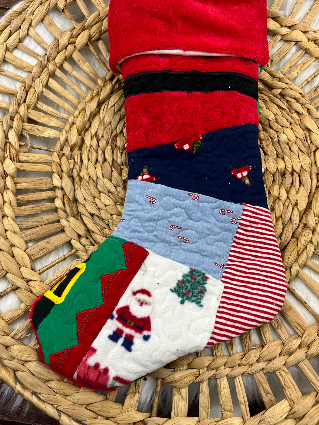 Memory keepsake Christmas stocking quilted from baby clothes with name cuff - detail view 3