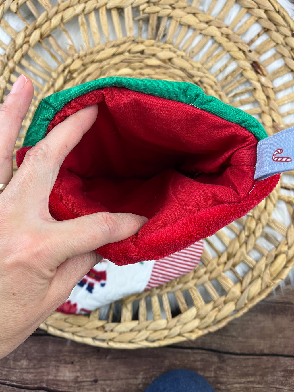 Memory keepsake Christmas stocking quilted from baby clothes with name cuff - detail view 2