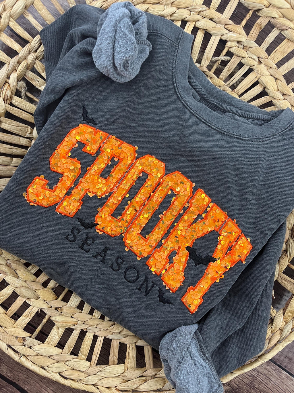 Halloween crewneck sweatshirt with orange sequin SPOOKY applique and embroidered bats - view 11