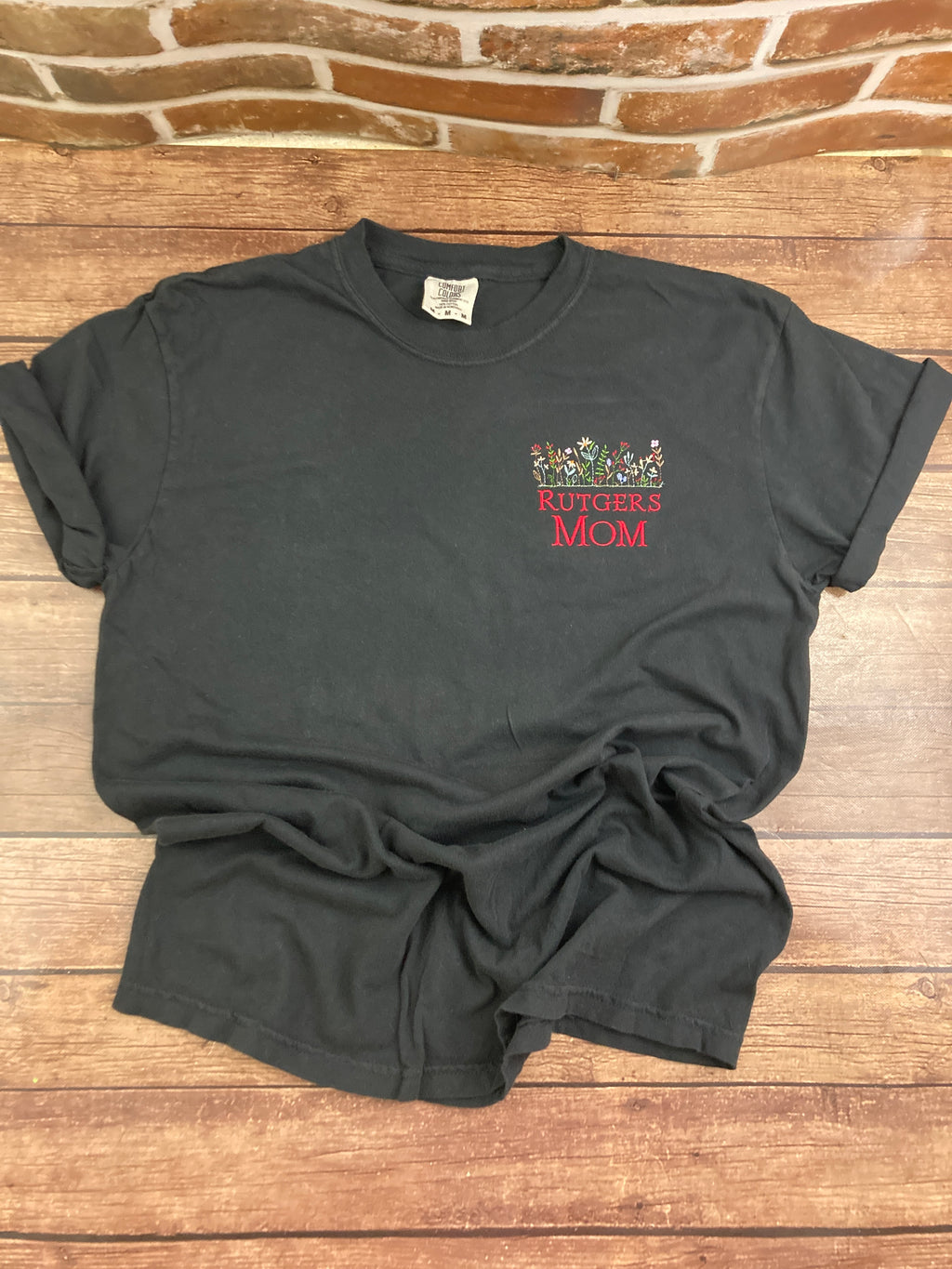 Wildflower Mama embroidered shirt - stitching detail